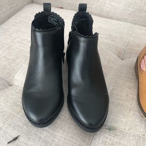 Girls size 11 booties, never worn